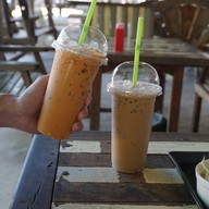 บ้านสวน ขนมจีน - ตำแคปหมู