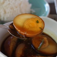 บ้านสวน ขนมจีน - ตำแคปหมู