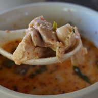 บ้านสวน ขนมจีน - ตำแคปหมู