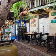 บรรยากาศ ร้านป้าเล็กมหาชัย 45 (palek) ก๋วยเตี๋ยว อาหารตามสั่ง เล้งแซ่บ ผัดไทย