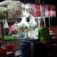 หน้าร้าน ลาบ101 ถนนชัยพฤกษ์ หน้าปั๊ม ปตท