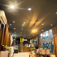 บรรยากาศ Hidden cafe  แหนมเนืองลับเล