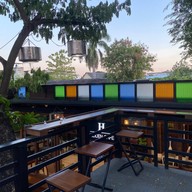 บรรยากาศ Hidden cafe  แหนมเนืองลับเล