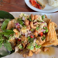 เมนูของร้าน ส้มตำเฌอ เฌอ สัตหีบ