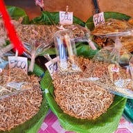 เจ๊ยุ้ ของฝากเมืองแกลง