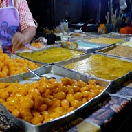 ร้านหม่าล่าพ่นไฟ สถานีรถไฟตรัง
