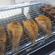 เมนูของร้าน น้องสลิด คิทเช่น เสนาเวล่า