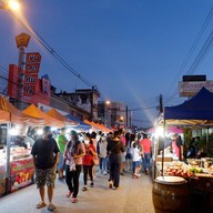 ร้านหม่าล่าพ่นไฟ สถานีรถไฟตรัง