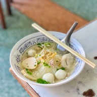 เมนูของร้าน ลูกชิ้นปลานายโส่ย นวมินทร์79