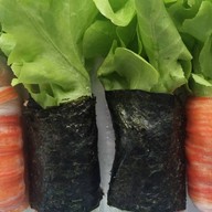 ไข่นกกระทาเสียบไม้หน้าแน่น