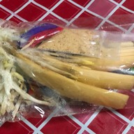 ไผ่ Betong ผัดไทยใบตอง&หอยทอด (นางงาม)