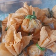 เมนูของร้าน บ้านบัว ต้มแซ่บ ต้มยำ ข้าวราดกะเพรา