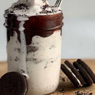 โรงนมหมีปั่น Brand & วาฟเฟิล โฮมเมด (Amazon Waffle Steak)