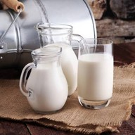 โรงนมหมีปั่น Brand & วาฟเฟิล โฮมเมด (Amazon Waffle Steak)