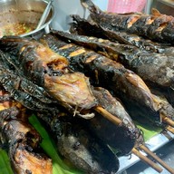 เมนูของร้าน ปลาเผารางน้ำ