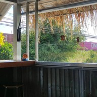 บรรยากาศ สเต็กรถไฟซอย11
