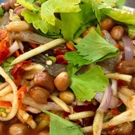 ข้าว  ยำ  ตำ  ผลไม้ ปทุมธานี