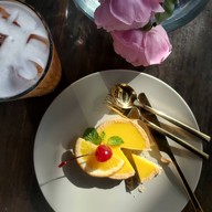 เมนูของร้าน LEON - Steak Pizza ระนอง