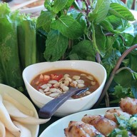 Mai Saigon Restaurant & Bar