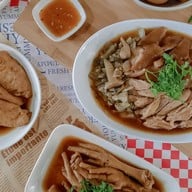 ข้าวขาหมูบางรัก เชียงราย