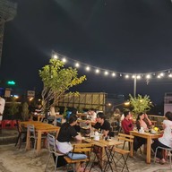 บรรยากาศ Poji Izakaya x Rooftop
