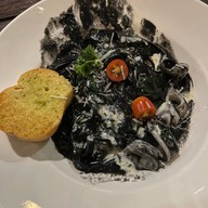 S Cafe' & Bistro