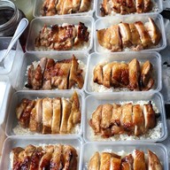 เจ้นุ้ยยำไก่แซ่บ อาหารตามสั่ง ซอยหน้าวัดหัวลำโพง