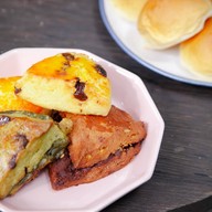 Crumbs Fashion Island