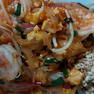 ขนมปังแลบลิ้นครูต้อย&ชากาแฟ ผลไม้พร้อมทาน