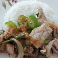 ขนมปังแลบลิ้นครูต้อย&ชากาแฟ ผลไม้พร้อมทาน