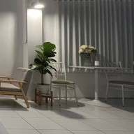 WHITE SPACE CAFE -