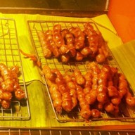 ร้านคุณลุงหน้าหอนัทแมนชั่นย้ายอยู่ที่ฟินลี่แลนด์เก่าถนนแถบเดียวกัน