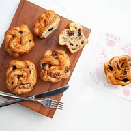 Crumbs Fashion Island