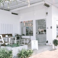 WHITE SPACE CAFE -