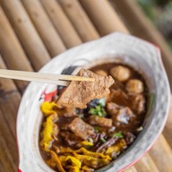 ก๋วยเตี๋ยวเรือโกสอง