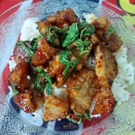 ขนมปังแลบลิ้นครูต้อย&ชากาแฟ ผลไม้พร้อมทาน