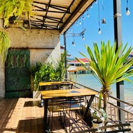 Pookai Cafe & Restaurant เกาะล้าน