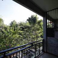 Eaungloung Chan Loft Hill Resort