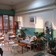 เบคอนอิสเดอะเบส (I KNOW CAFE')