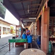 บรรยากาศ ก๋วยเตี๋ยวป้ามาศ  หนองบัว
