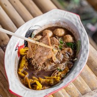 ก๋วยเตี๋ยวเรือโกสอง