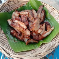 เมนูของร้าน ข้าวเหนียวหมูทอด ไข่เหลี้ยม นวลจันทร์