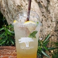 เมนูของร้าน ในคลองคาเฟ่