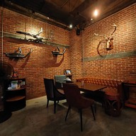 บรรยากาศ Ida Eatery &drinks