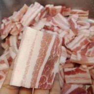 หมูสด เจ๊ติ๋มตลาดสดปากเกร็ด