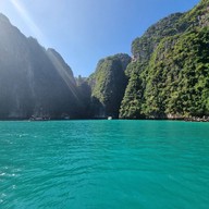 เกาะพีพี ทัวร์[ หจก. ศรีสวัสดิ์ ทราเวล แอนด์ ทัวร์]