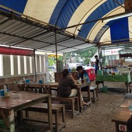 บรรยากาศ ก๋วยเตี๋ยวไก่มะระ ป.6