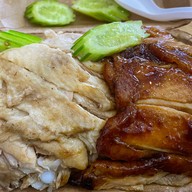เมนูของร้าน ข้าวมันไก่ ก๋วยเตี๋ยวไก่ ส.สิงธิมาตร