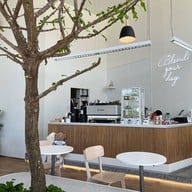 Whiteline Cafe -  coffee & bakery
