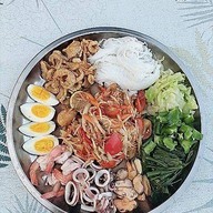 ส้มตำถาดขอนแก่น ชิลลิน ออน เดอะ รีเวอร์